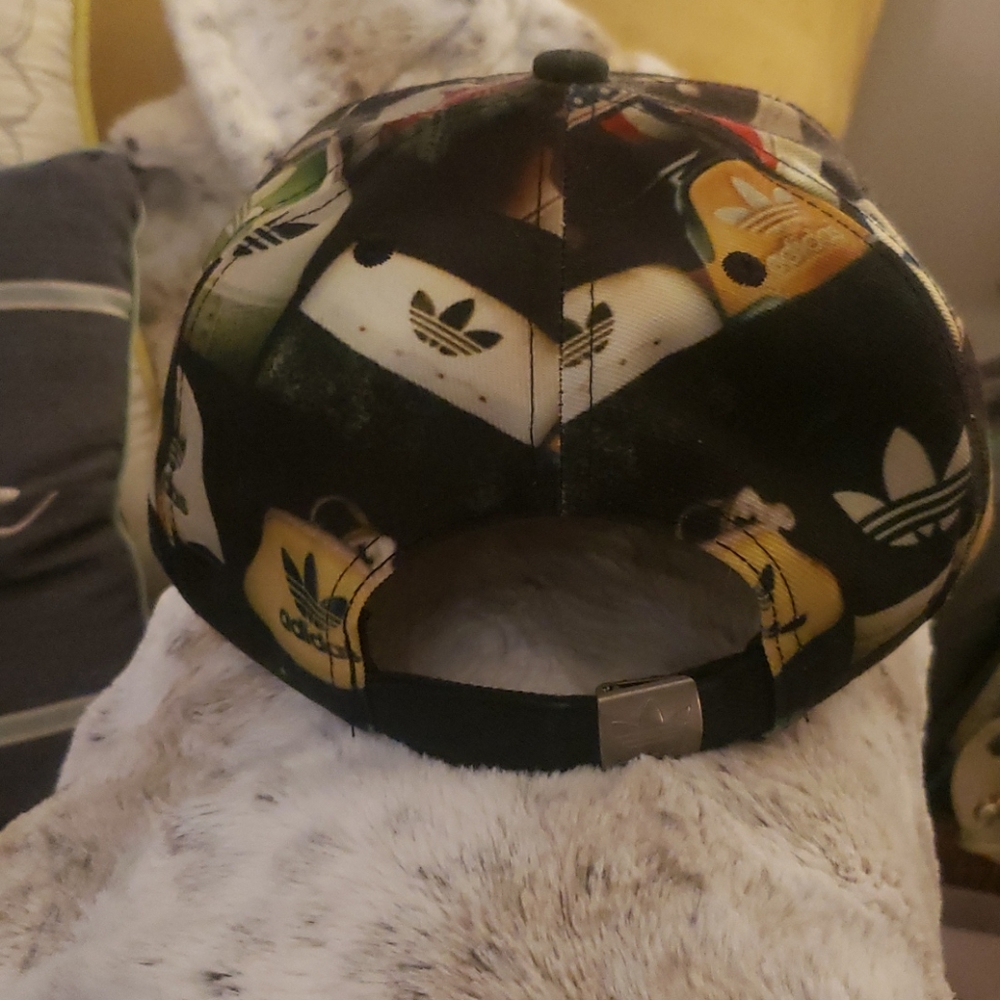 Adidas hat - Picture 2 of 4